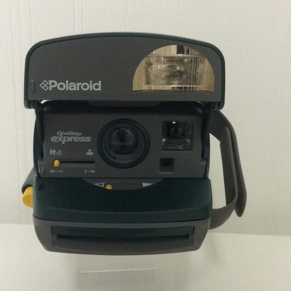 Polaroid One-Step Express Camera & Camera Bag - Picture 7 of 15